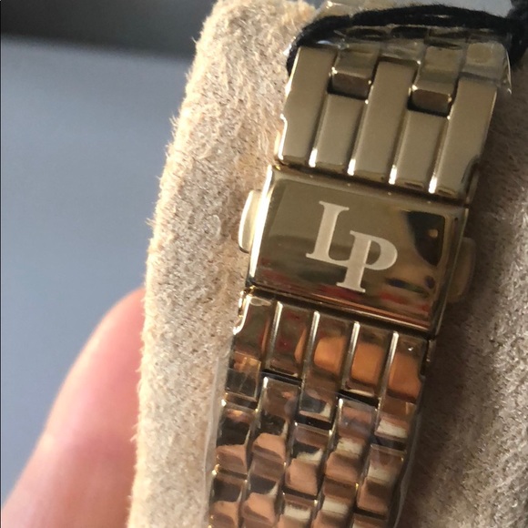 Watch main image 8